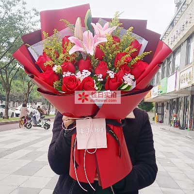平顶山19朵红玫瑰百合，与你幸福前行